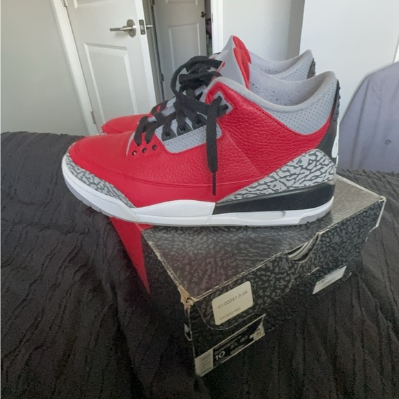 Jordan 3 “Unite” Size 10 - Picture 4 of 7